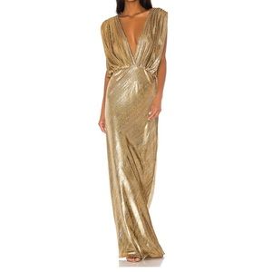 Med Demoiselles gold gown.